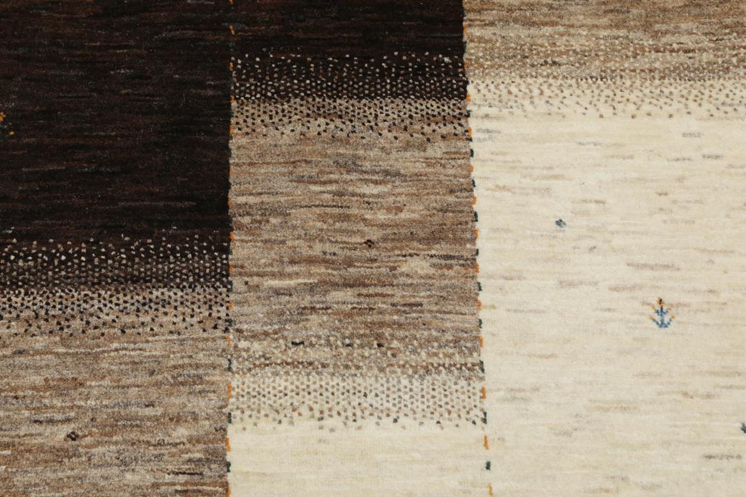 Håndknyttet Loribaft-tæppe med et moderne stribet design i brune og beige nuancer fra Mellemøsten.