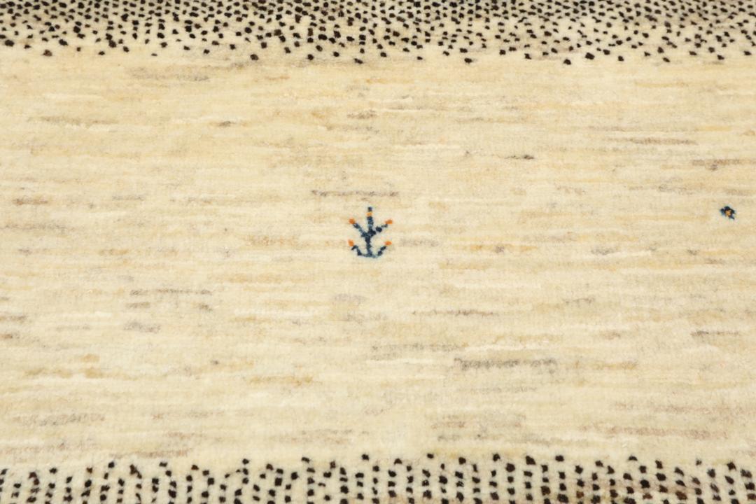 Håndknyttet Loribaft-tæppe med et moderne stribet design i brune og beige nuancer fra Mellemøsten.