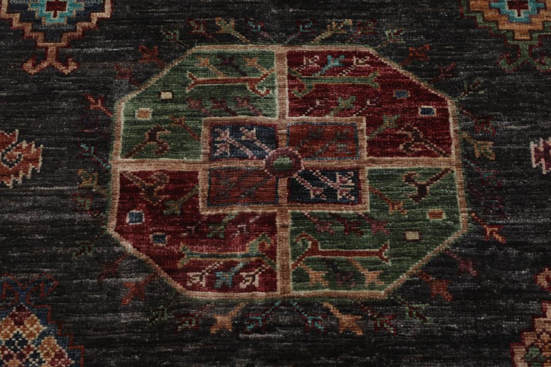 Handgeknoopte Afghaanse loper met geometrische motieven in donkergrijze tinten