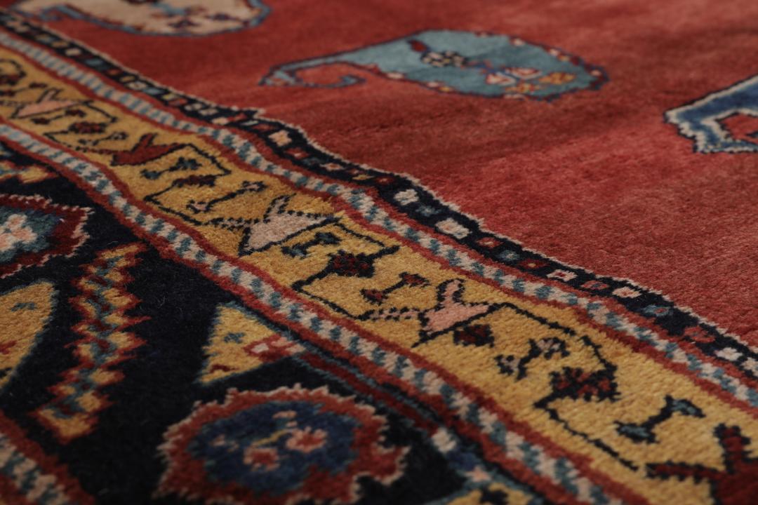 Handgeknoopt Gabbeh Kashkooli tapijt uit het Midden-Oosten in levendig rood met siermotieven