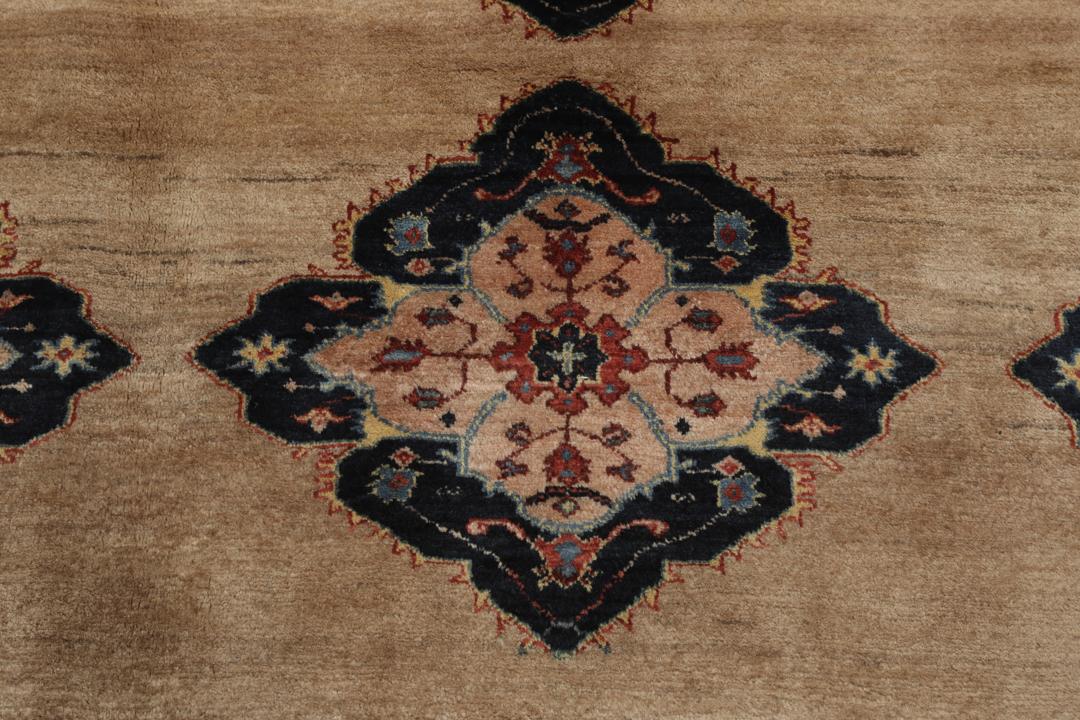 Met de hand geknoopt Gabbeh Kashkooli tapijt met medaillonpatronen in beige en donkerblauw