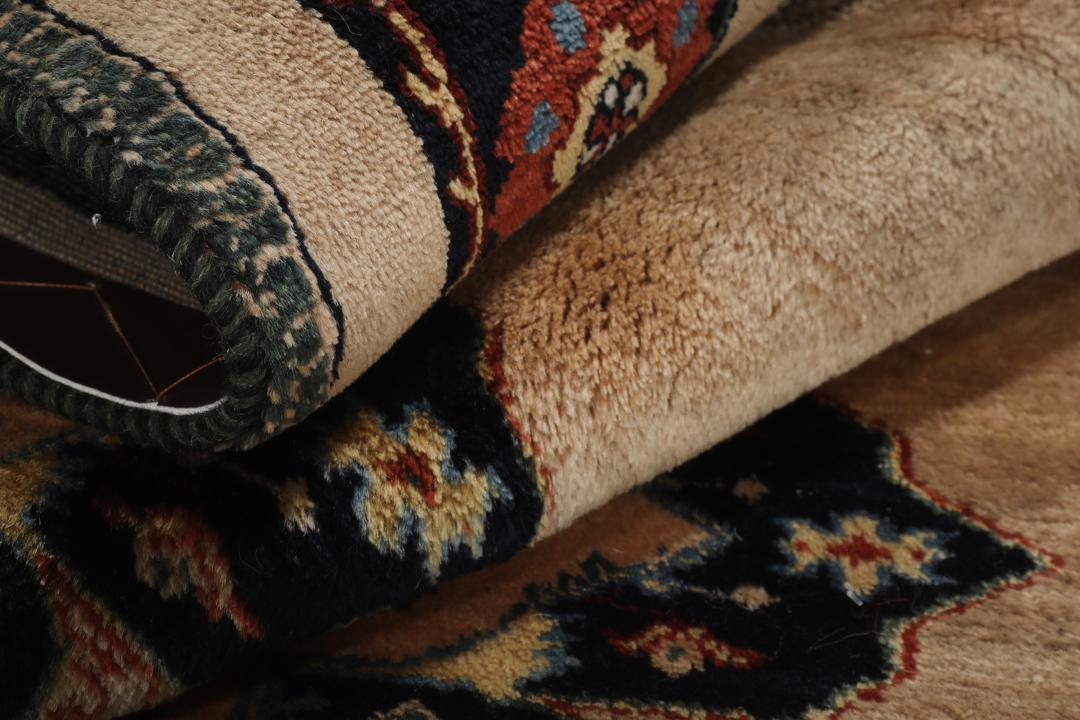 Met de hand geknoopt Gabbeh Kashkooli tapijt met medaillonpatronen in beige en donkerblauw