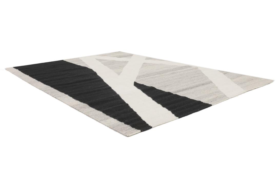 Covor din lână țesut manual în alb și negru cu linii geometrice