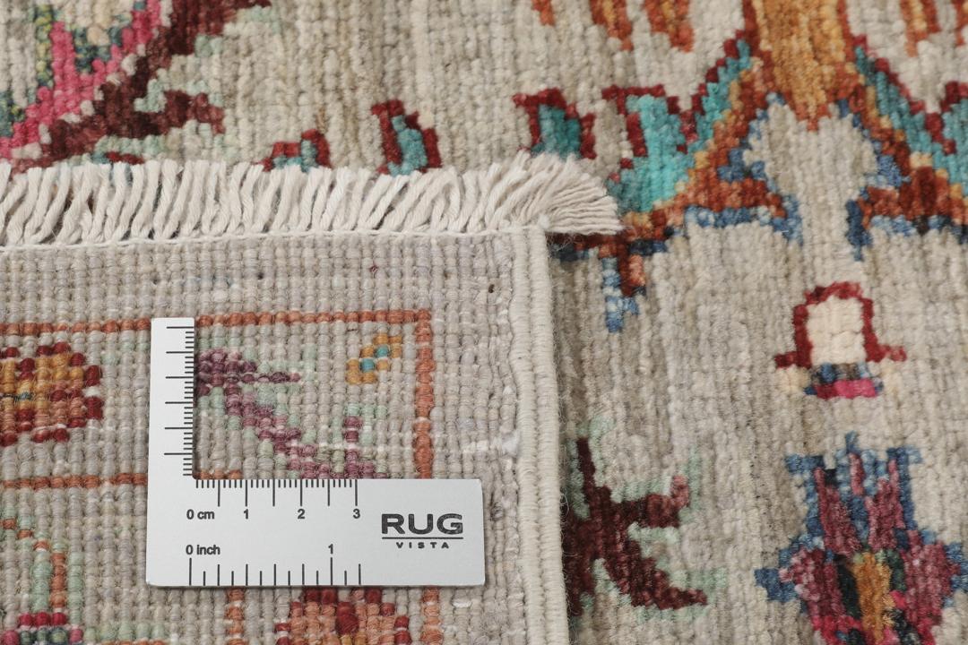 Handgeknoopt Ziegler Ariana-tapijt uit Afghanistan in beige met bloempatronen.