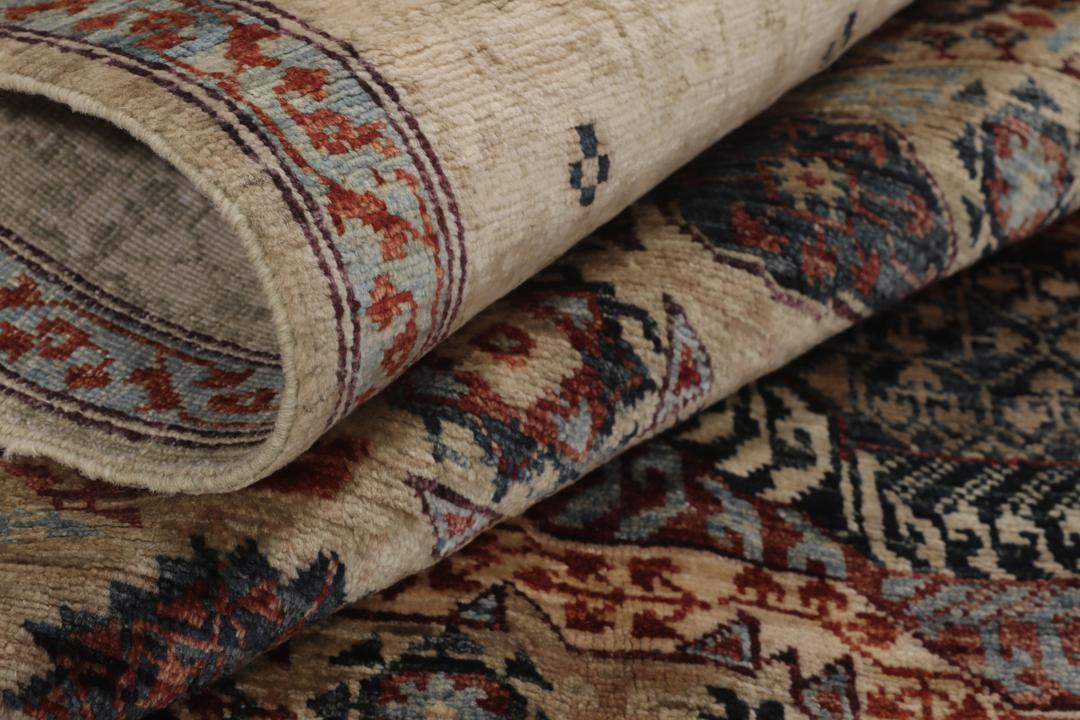Håndknyttet Mamluk-tæppe fra Afghanistan med et beige og flerfarvet geometrisk design