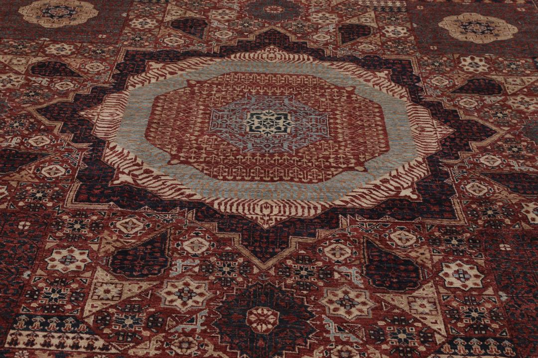 Mamluk-tæppe fra Afghanistan i mørkerøde og beige nuancer