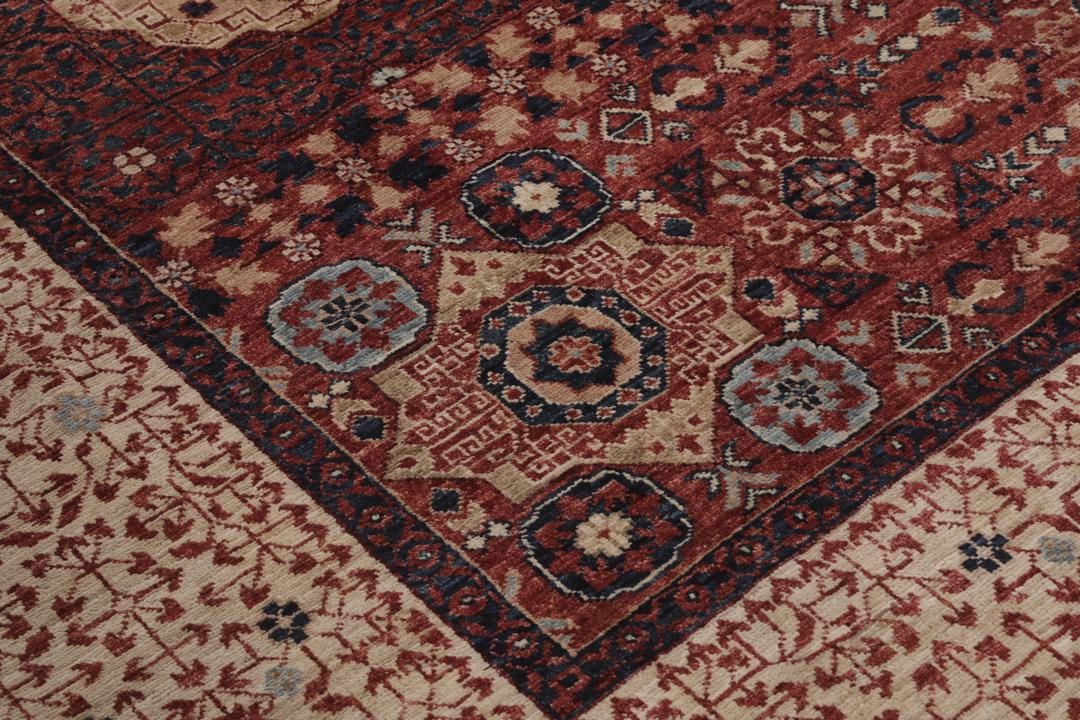 Mamluk-tæppe fra Afghanistan i mørkerøde og beige nuancer