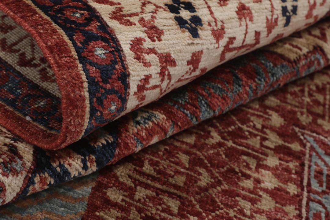 Mamluk-tæppe fra Afghanistan i mørkerøde og beige nuancer