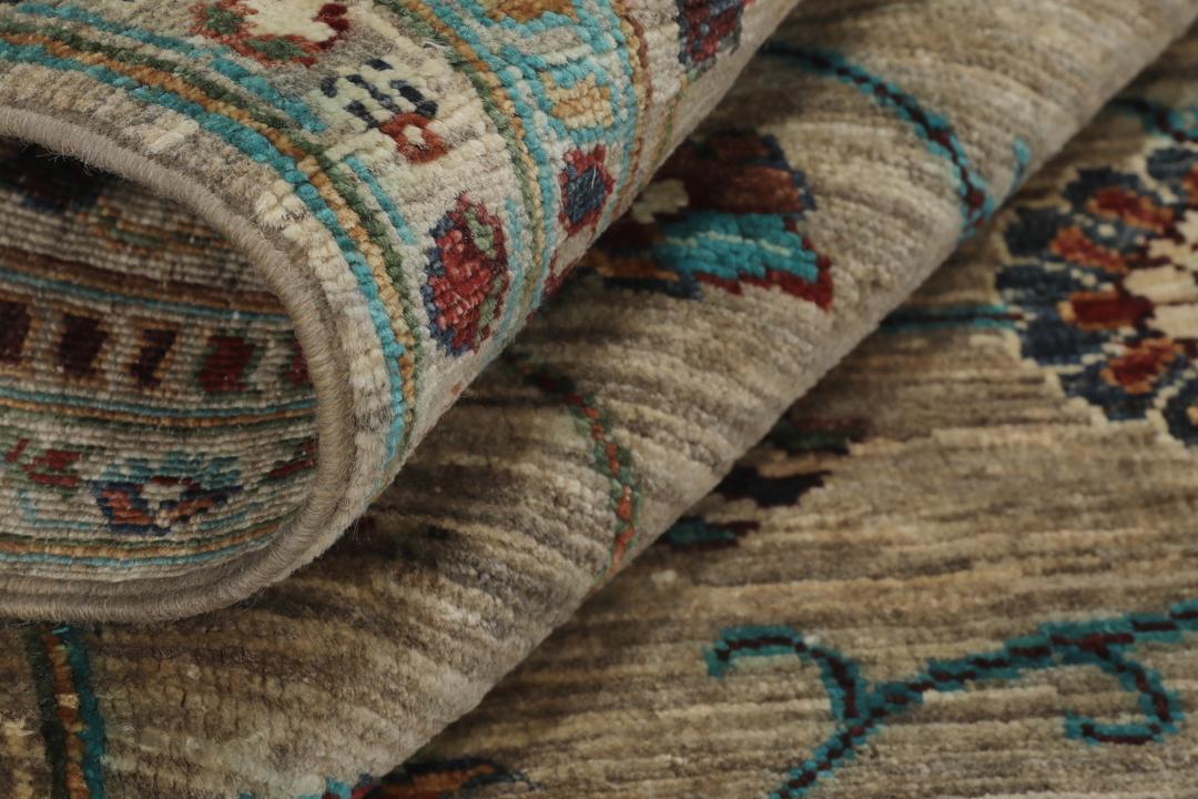 Met de hand geknoopt Afghaans tapijt met bloemmotieven in beige, rood en blauw