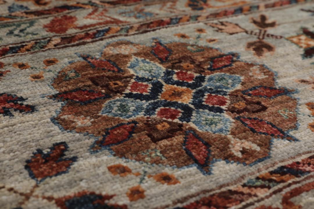 Covor afgan înnodat manual cu design multicolor în dungi și bordură ornamentată