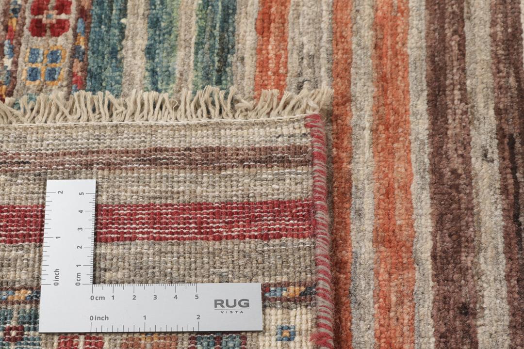 Handgeknoopt Afghaans tapijt met tribale geometrische patronen en veelkleurige strepen