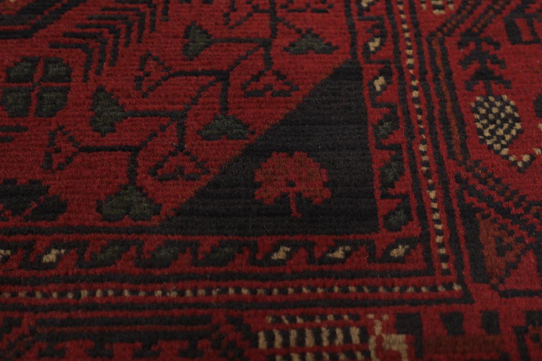 Tapis Afghan Khal Mohammadi noué à la main en rouge foncé et noir