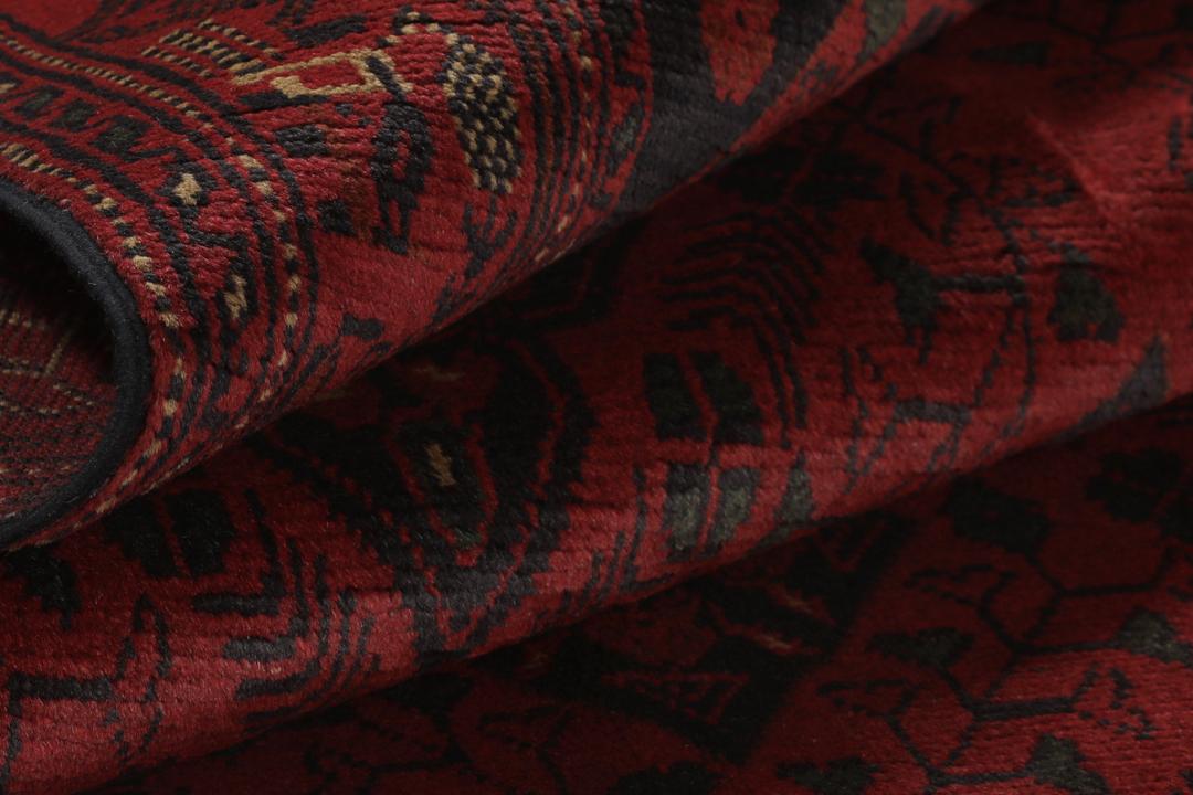 Tapis Afghan Khal Mohammadi noué à la main en rouge foncé et noir