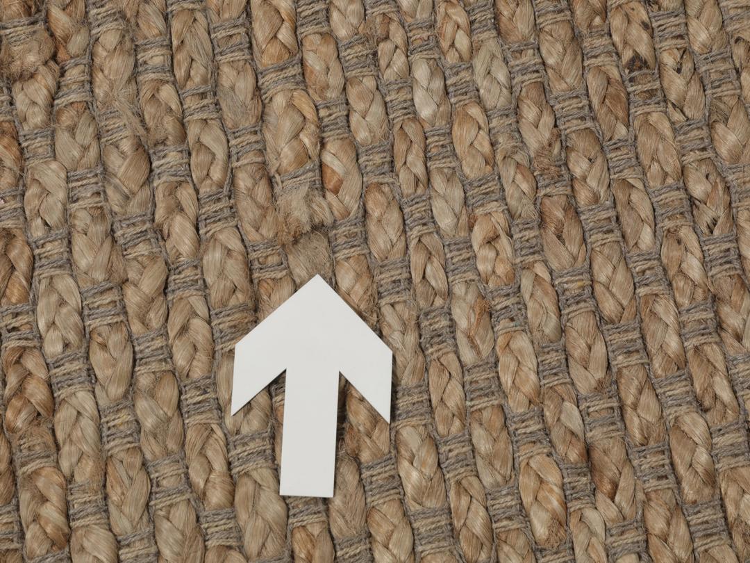 Håndvevd juteteppe fra India i en naturlig brun tone