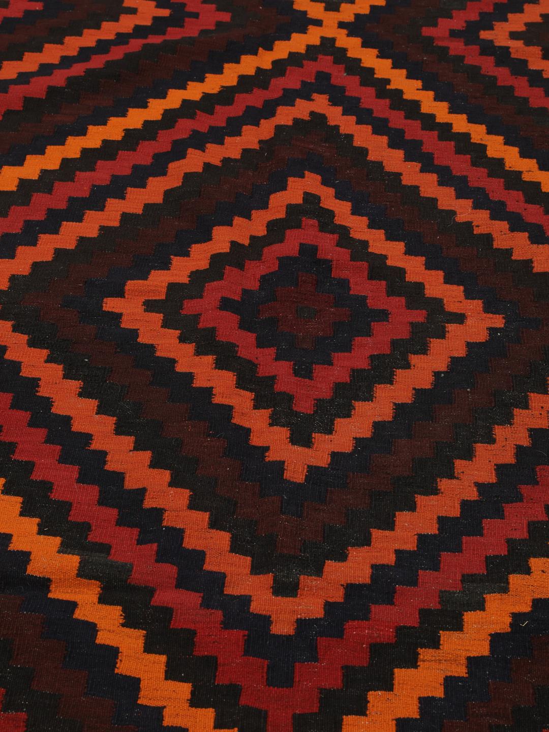 Chemin de table Kelim afghan tissé à la main avec un motif géométrique en losanges rouge foncé et orange