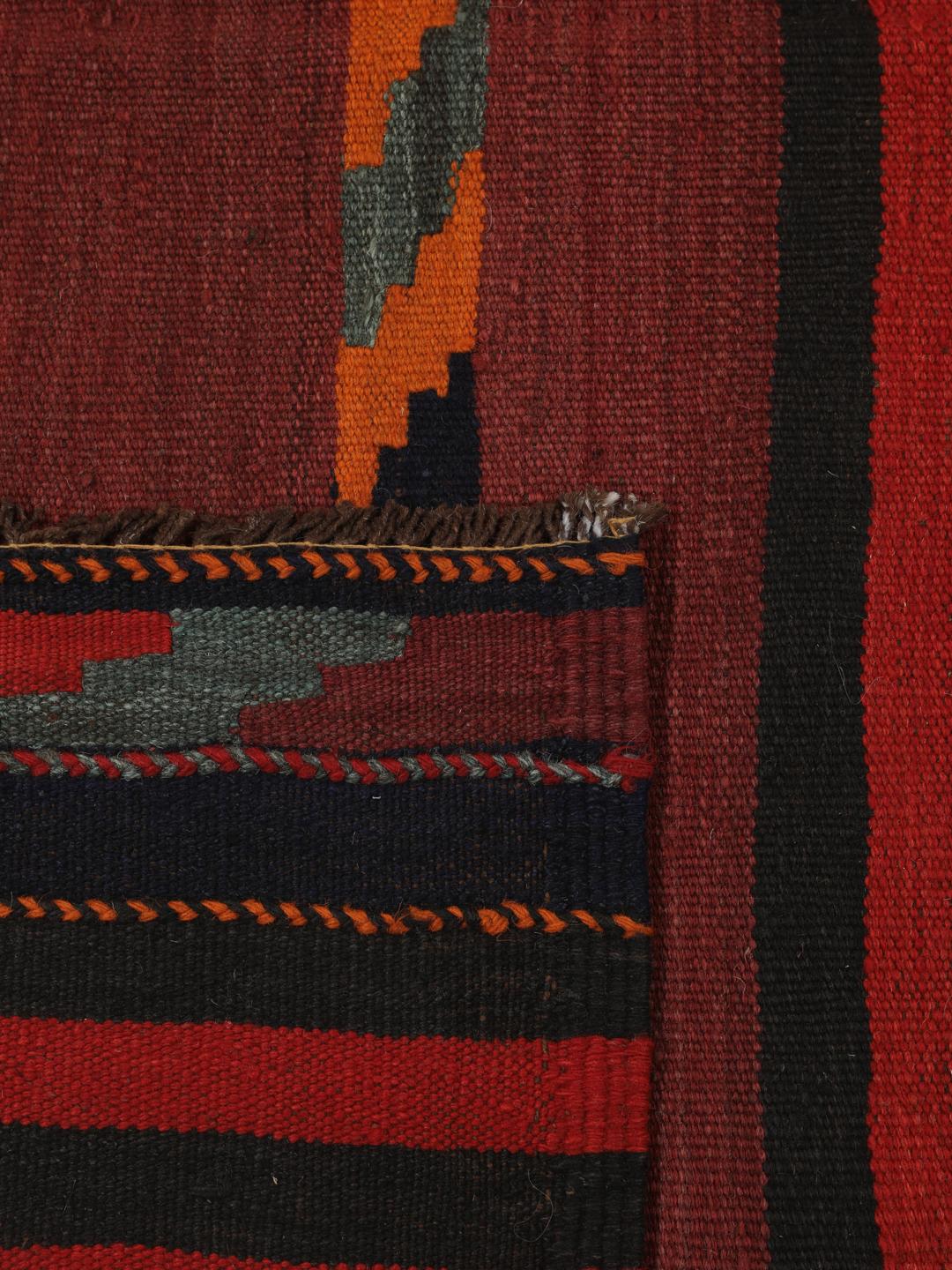 Tapis de couloir vintage afghan tissé à la main avec un motif à rayures rouges et noires