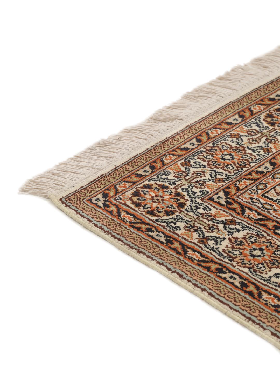 Hand-knotted Kashmir silk runner from India in beige and multicolor