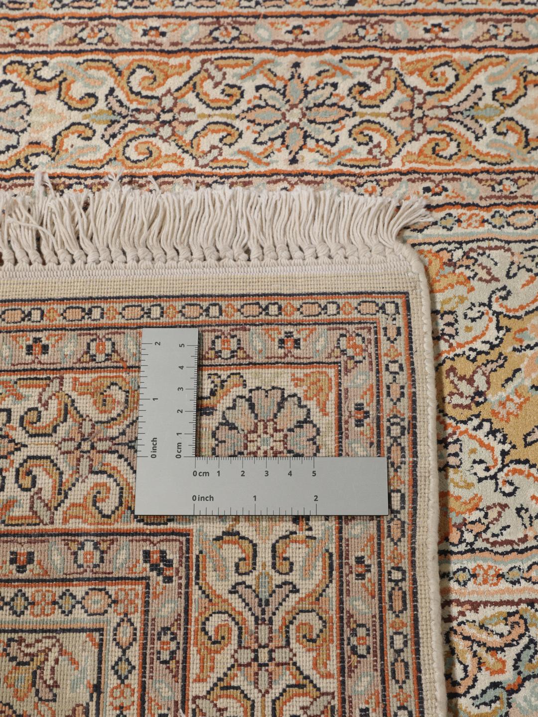 Håndknyttet Kashmir silkeløber fra Indien i beige nuancer