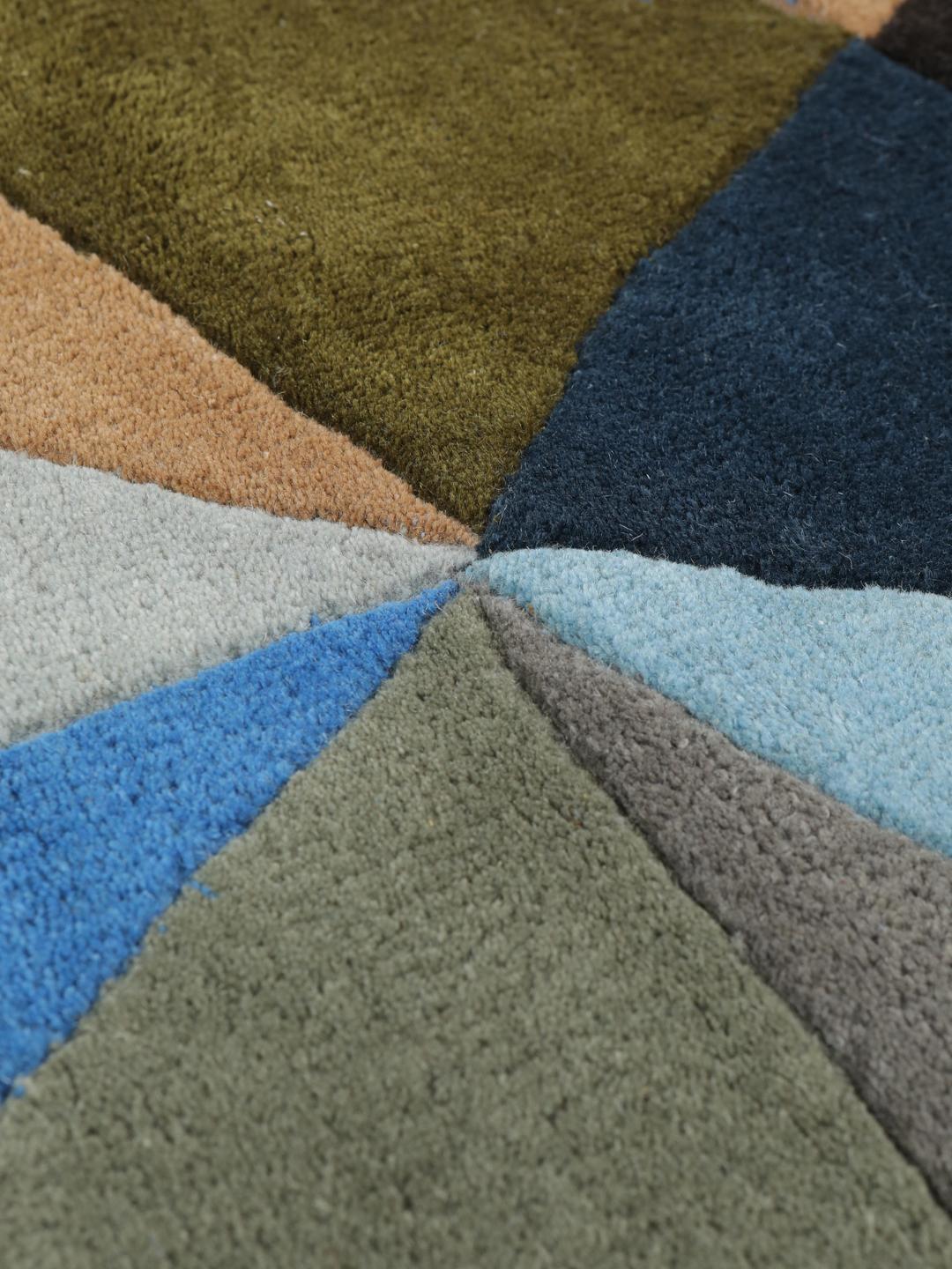 Handgetuft blauw wollen tapijt met een geometrisch patroon