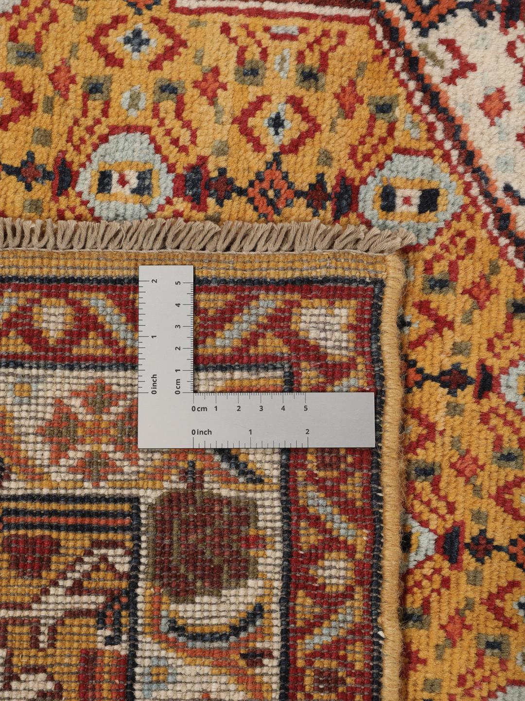 Covor Kazak înnodat manual din Afganistan cu modele geometrice aurii și roșii