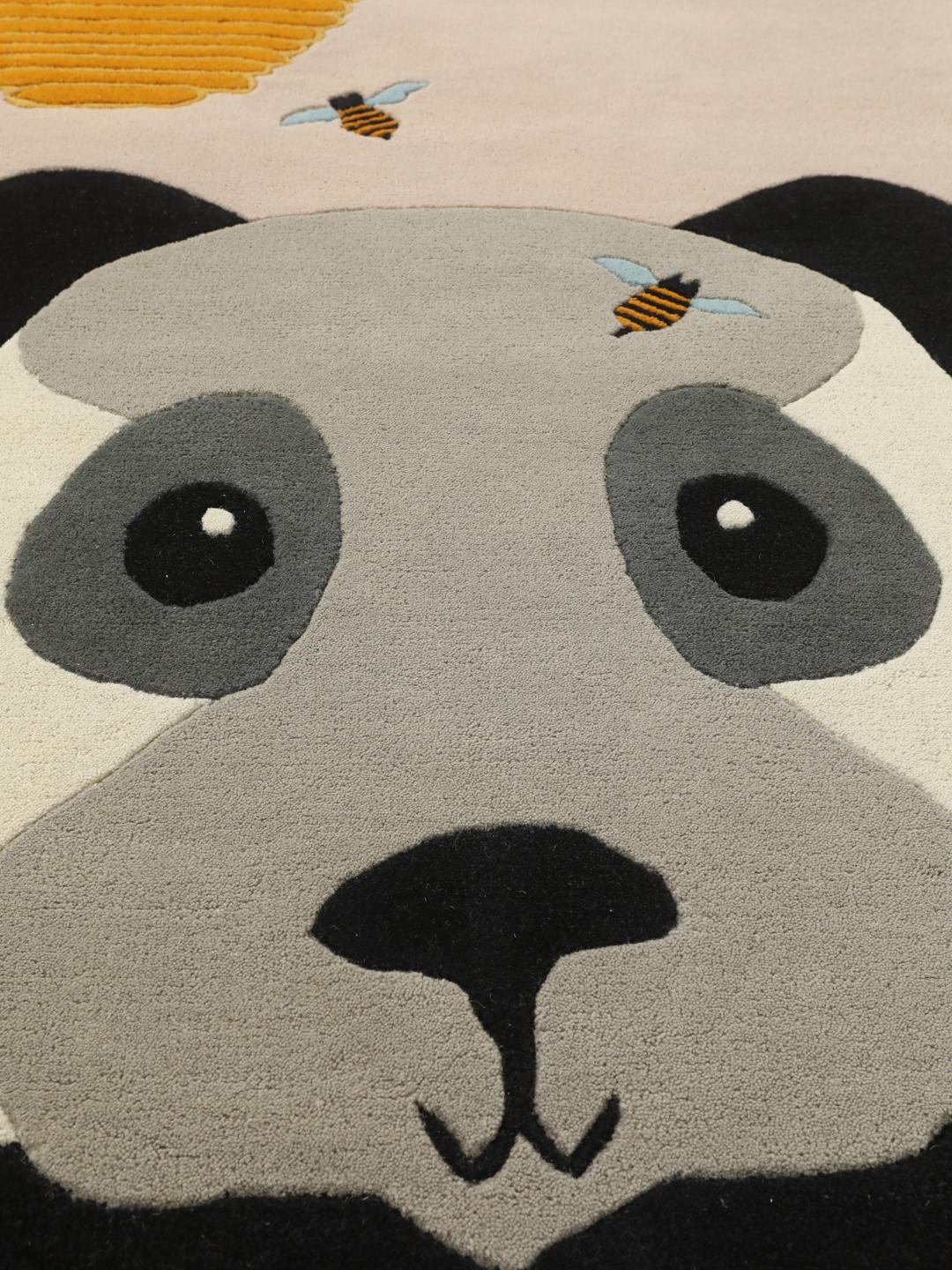 Honey Bear tæppe i lysepink med panda- og bimotiver