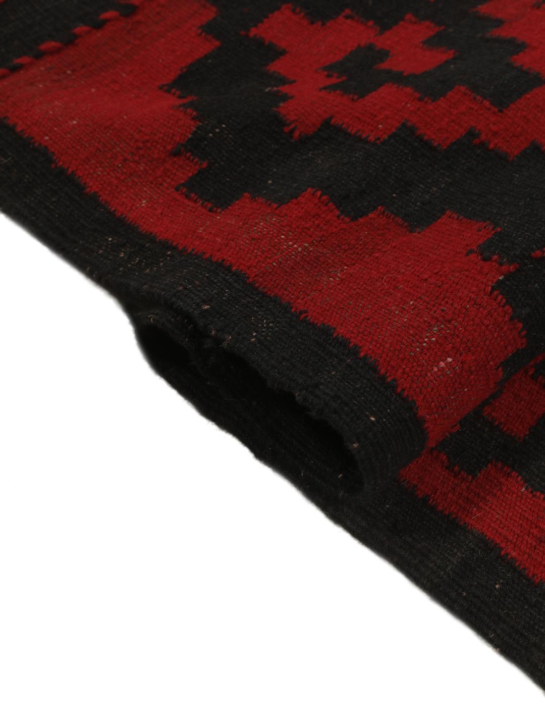 Afghansk vintage kelim-løber med geometriske mønstre i rød og sort