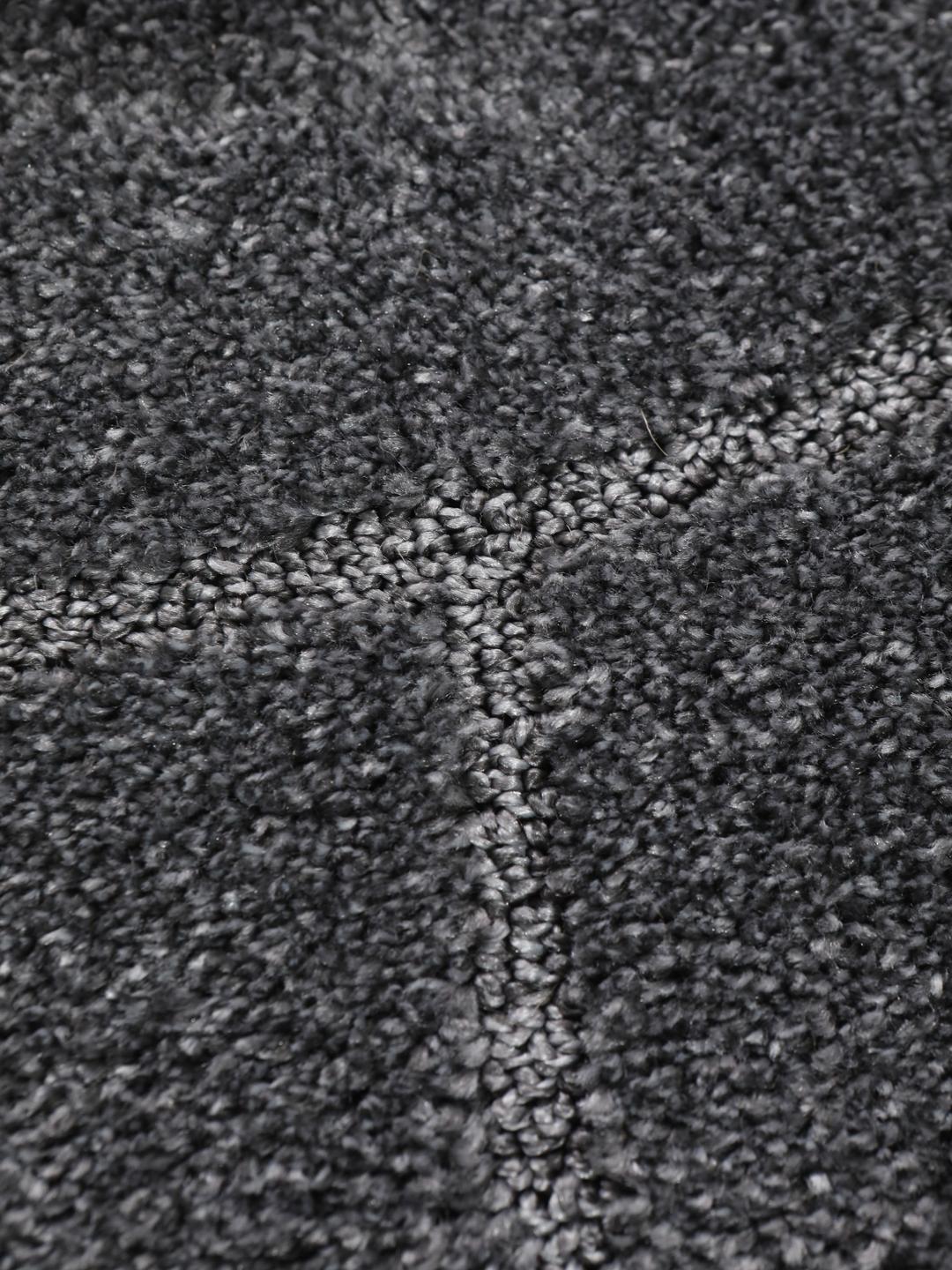 
    Mylla - Dark grey - 160 x 230 cm
  