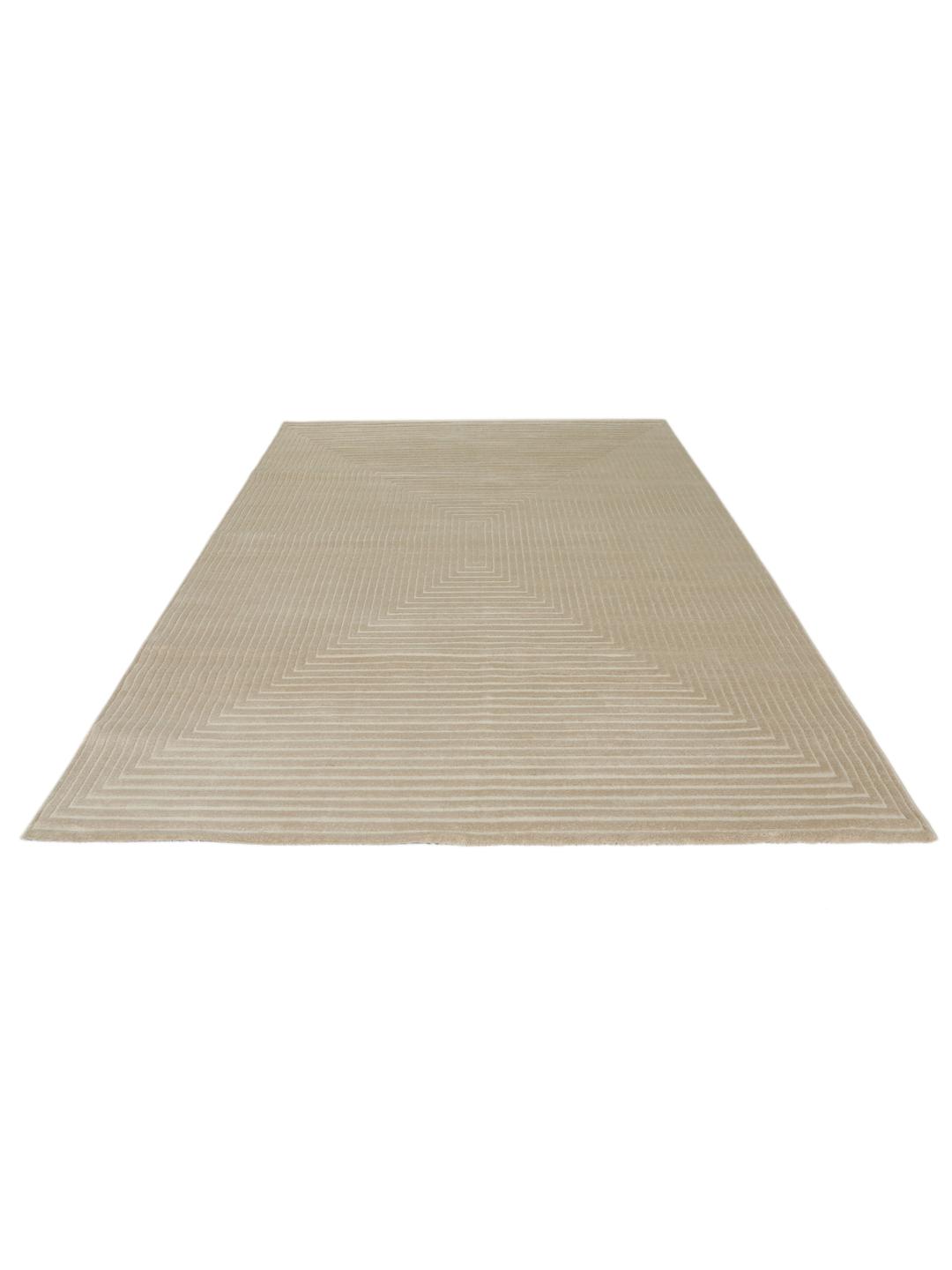 
    Illusion - Cream white - 200 x 300 cm
  