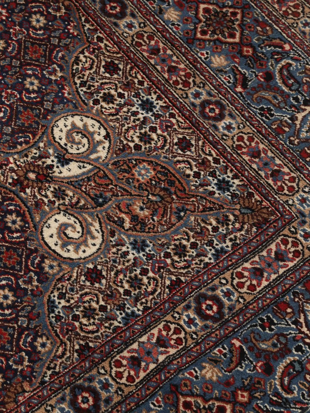 Hand-knotted Moud rug from the Middle East in dark-red and blue