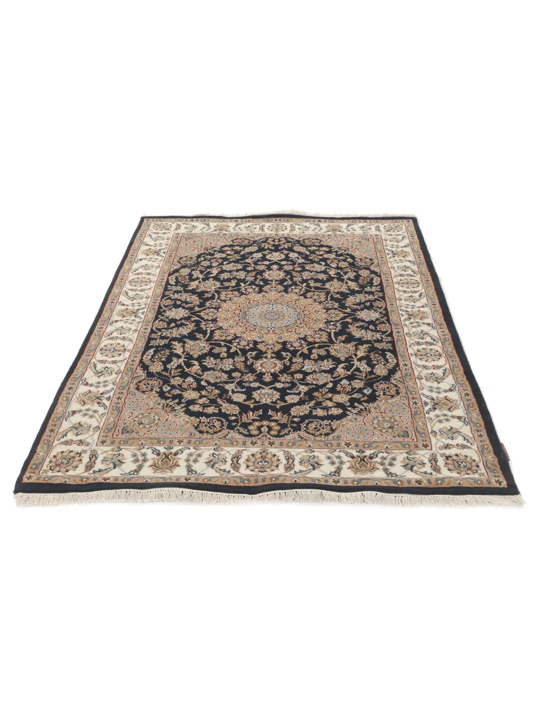 Tapis Nain Indo noué à la main provenant d'Inde avec un médaillon floral bleu central