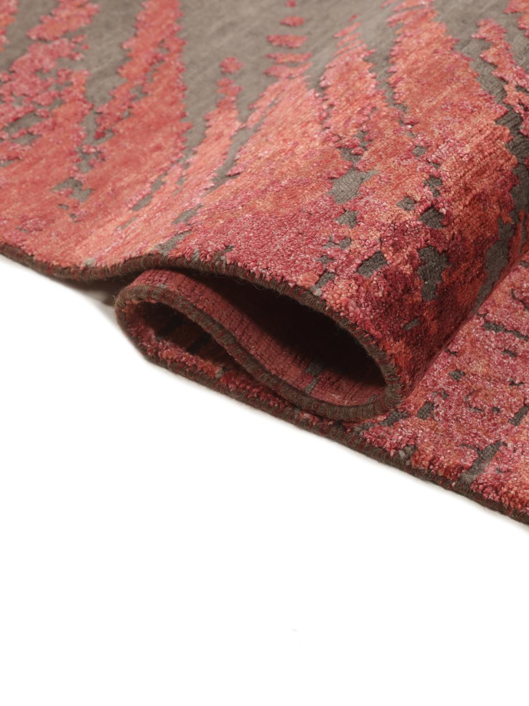 Handgeknoopt Contemporary Design tapijt uit India in donkerrood en donkergrijs