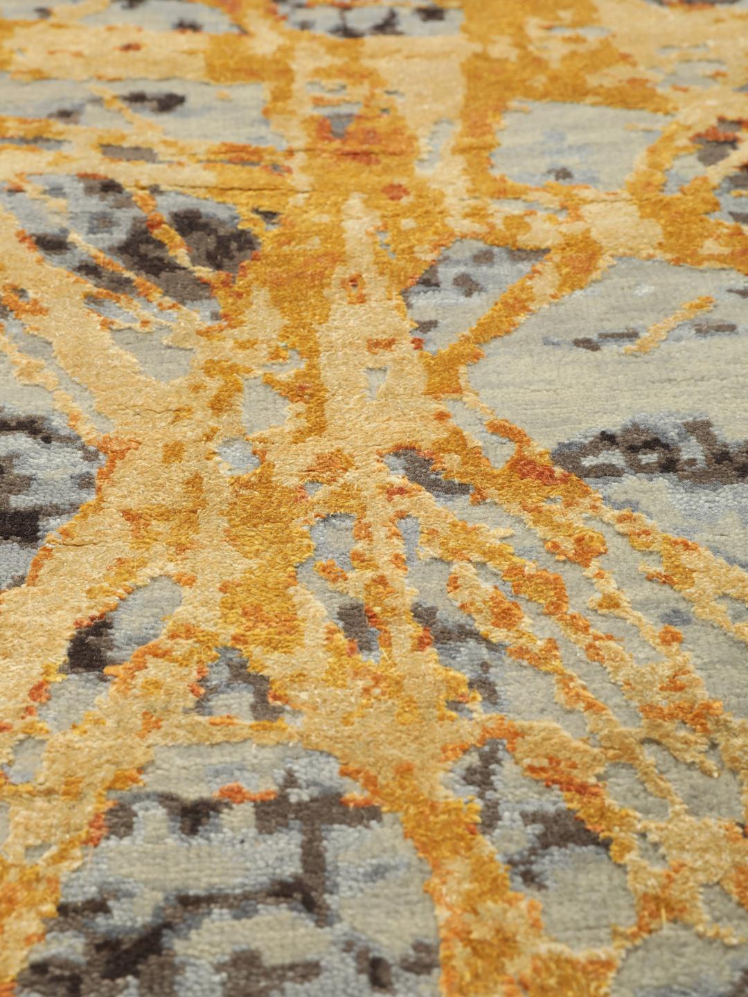 Handgeknoopt modern tapijt uit India in oranje en donkergrijze tinten