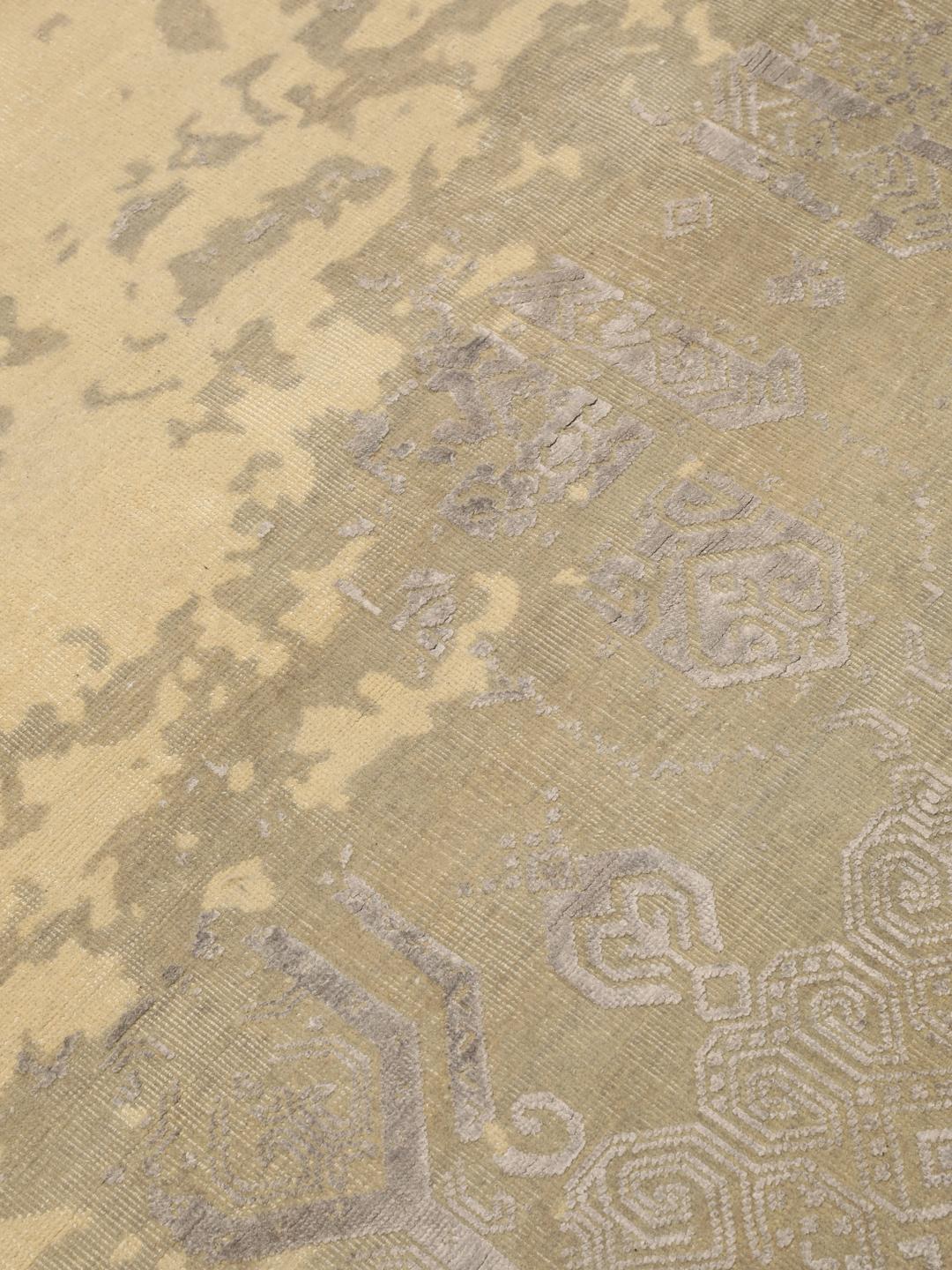 Håndknyttet moderne tæppe fra Indien i beige og bløde grå toner