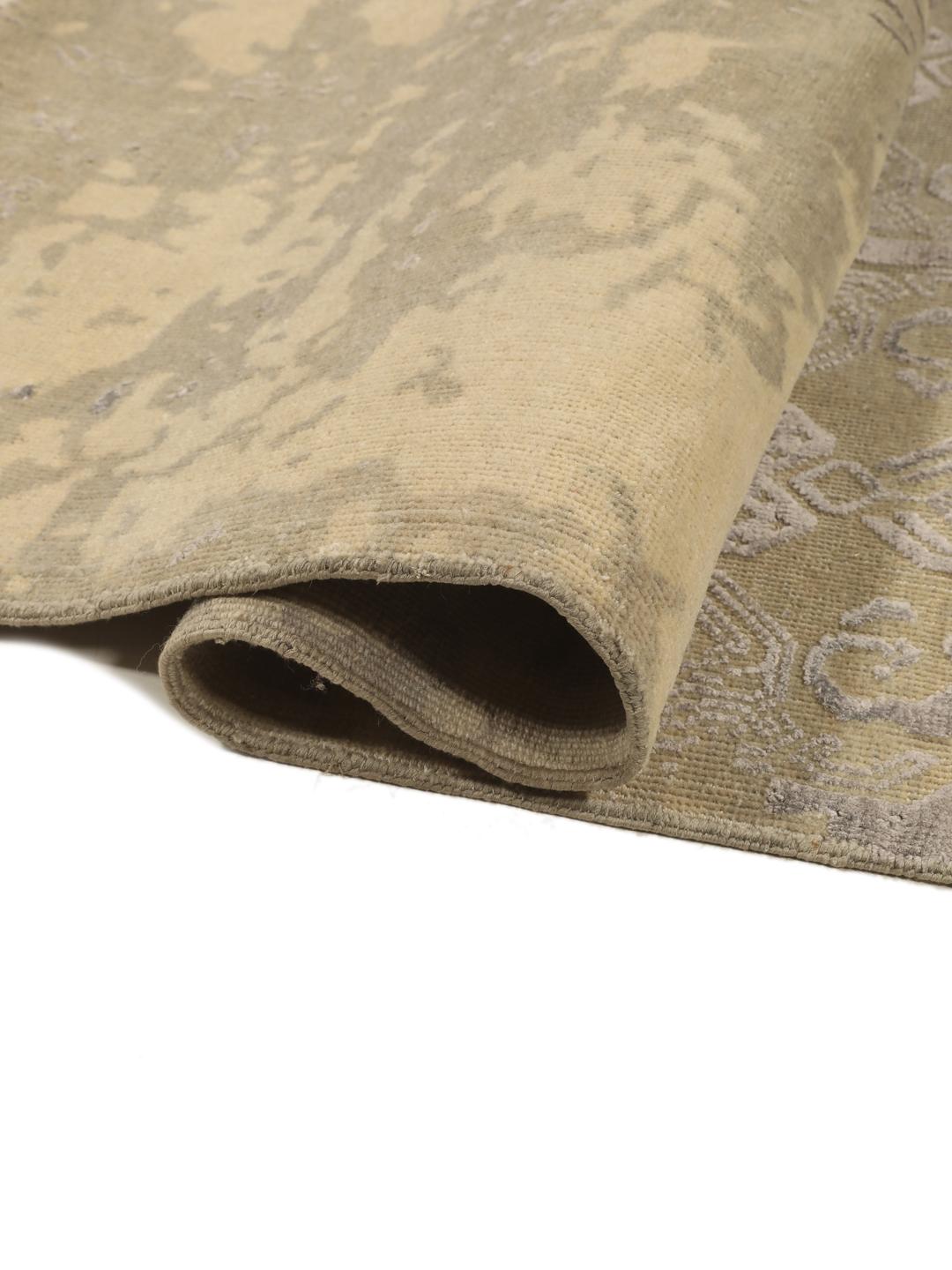 Håndknyttet moderne tæppe fra Indien i beige og bløde grå toner