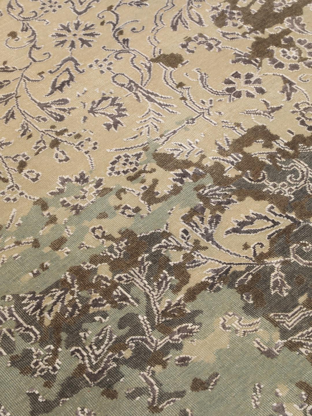 Hedendaags handgeknoopt Wool tapijt uit India in beige en groene tinten