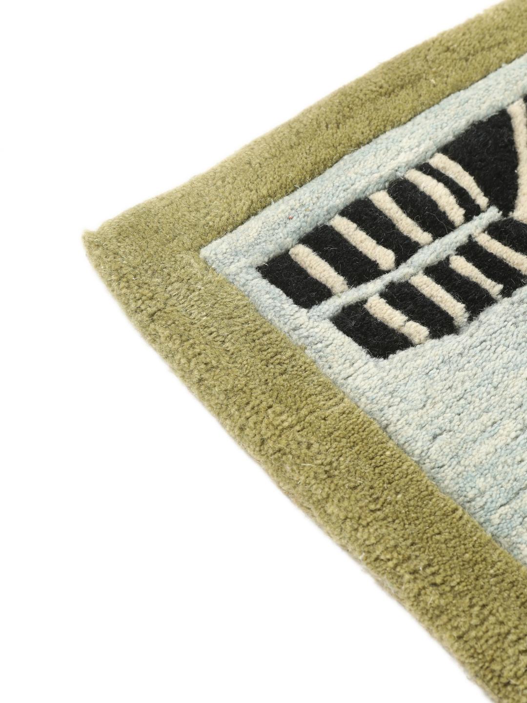 Tapis pour enfants bleu clair orné d'animaux de la jungle amicaux