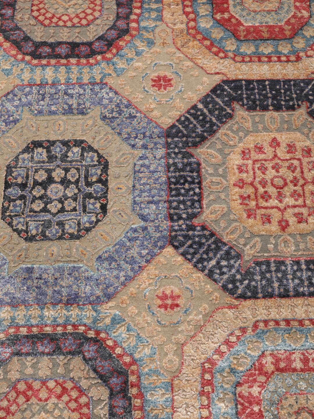 Håndknyttet moderne tæppe fra Indien med geometriske mønstre i flere farver