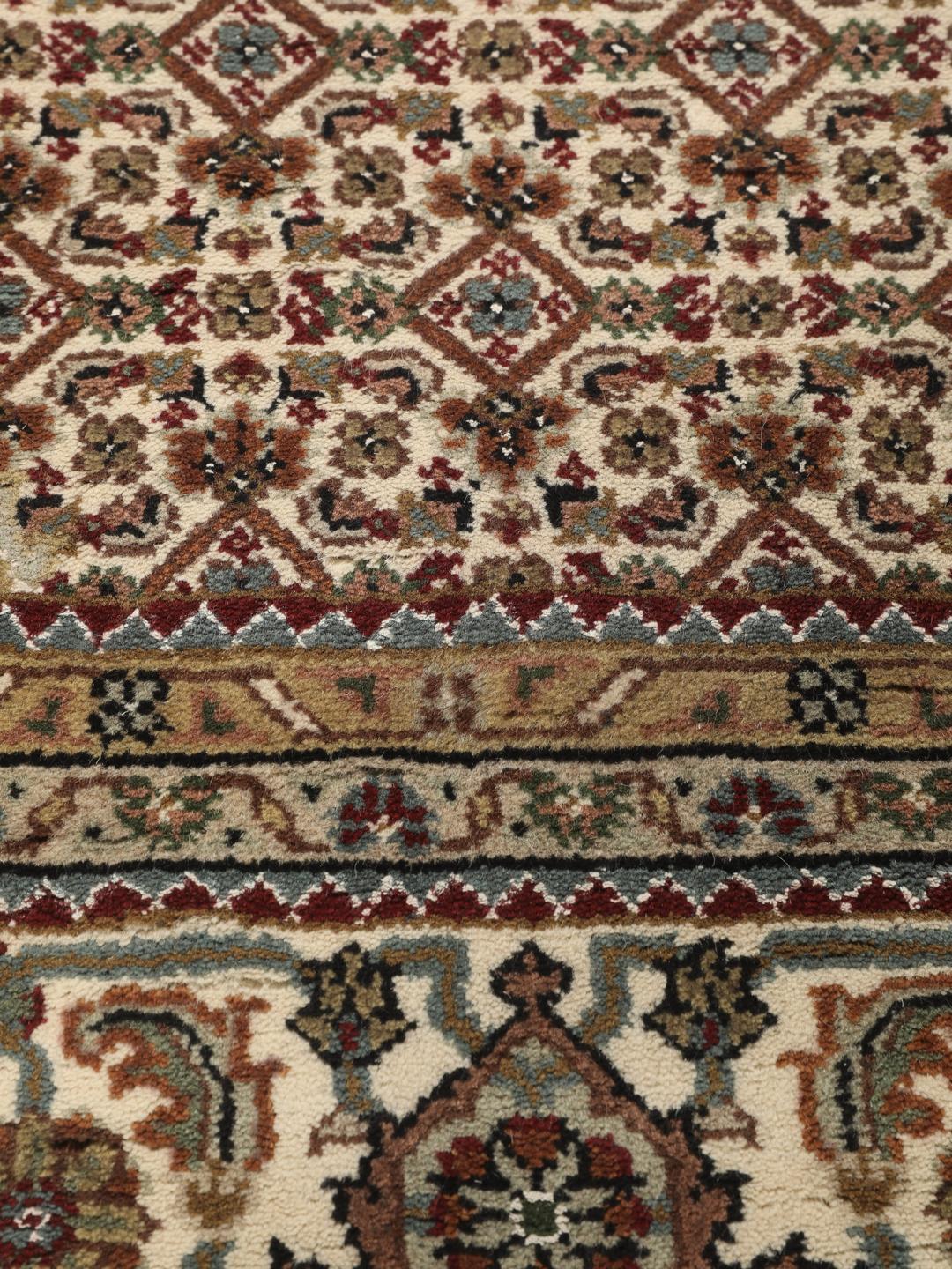 Ręcznie wiązany dywan Tabriz z Indii w brązowych odcieniach