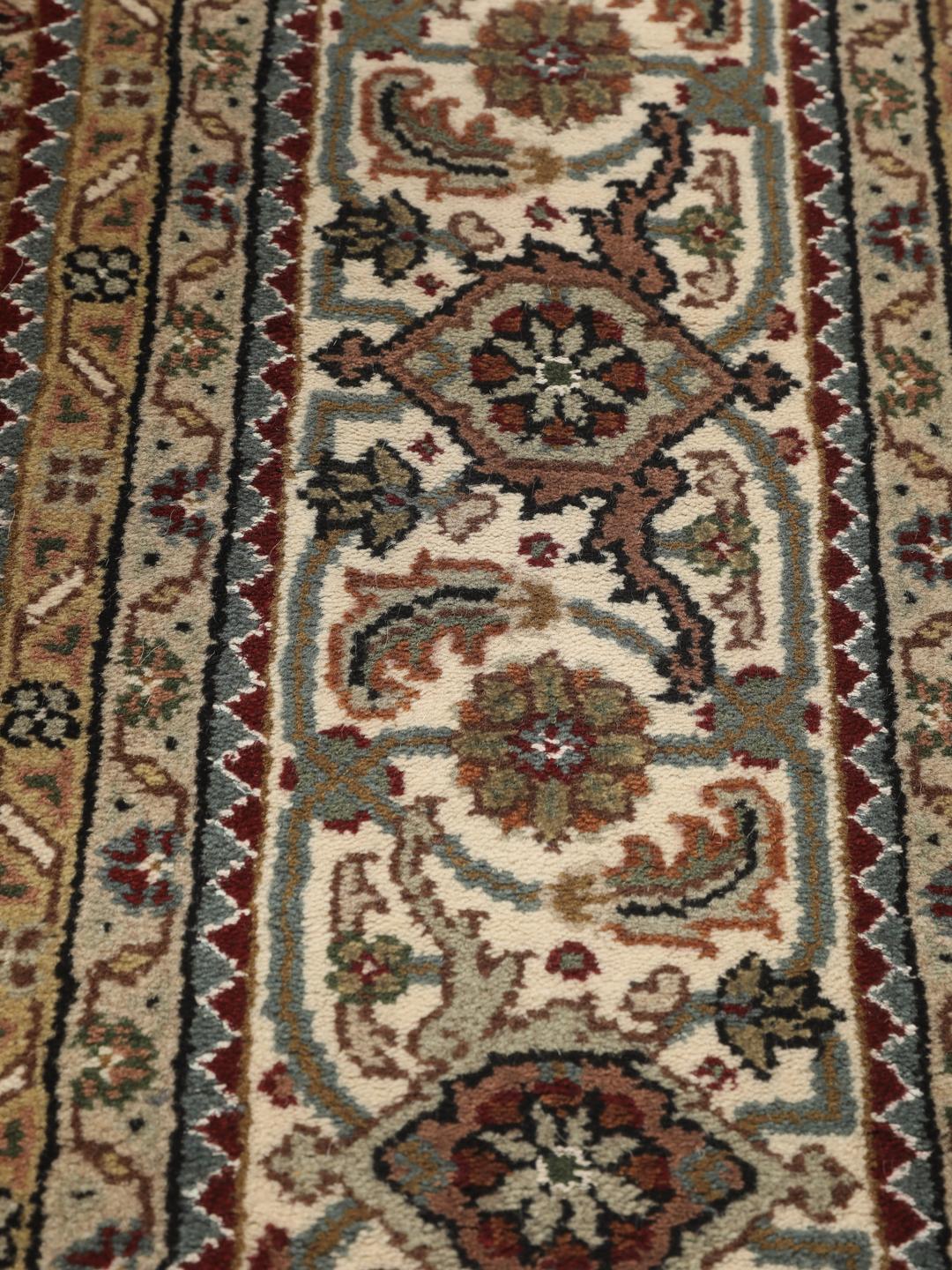 Ręcznie wiązany dywan Tabriz z Indii w brązowych odcieniach