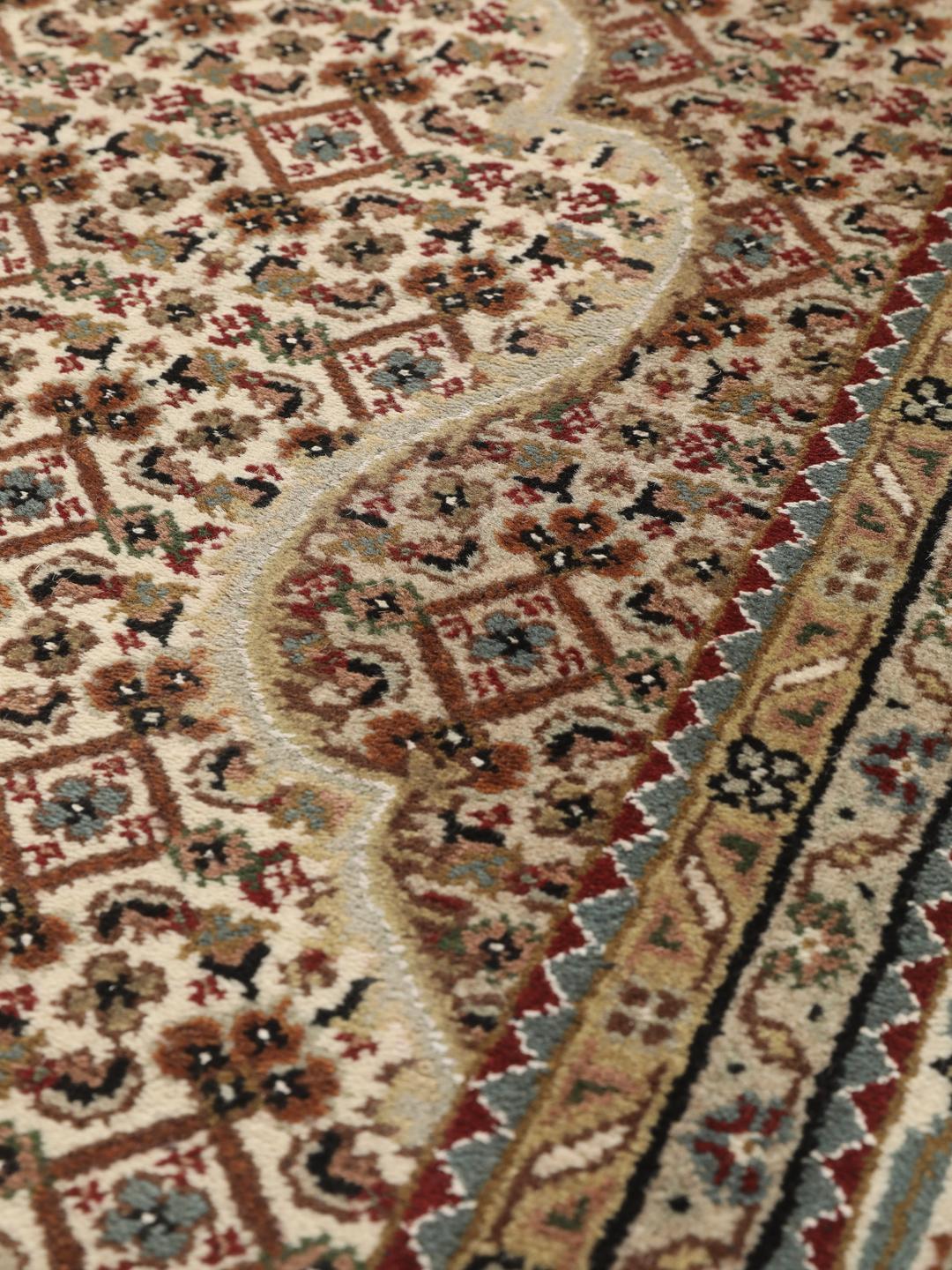 Ręcznie wiązany dywan Tabriz z Indii w brązowych odcieniach