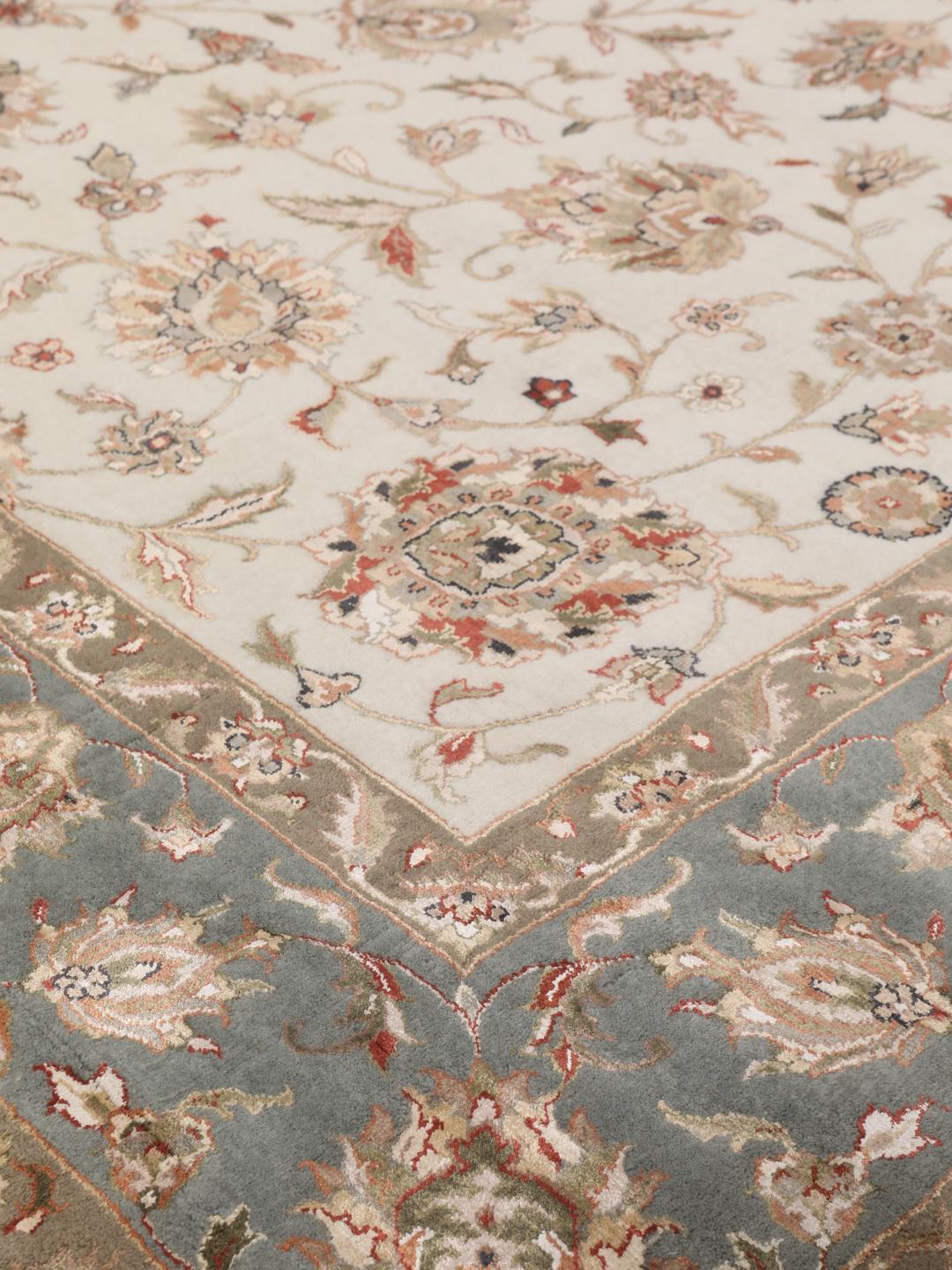 
    Sarough American - Braun / Orange - 242 x 243 cm
  