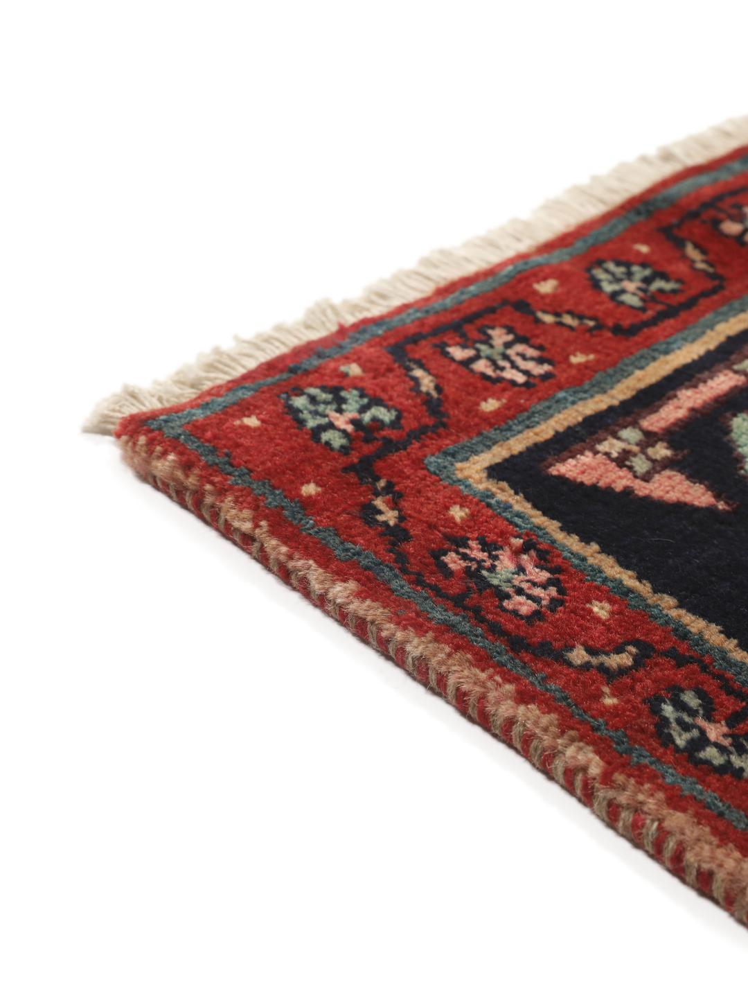 Handgeknoopt Hamadan tapijt uit het Midden-Oosten in donkerrood en marineblauw