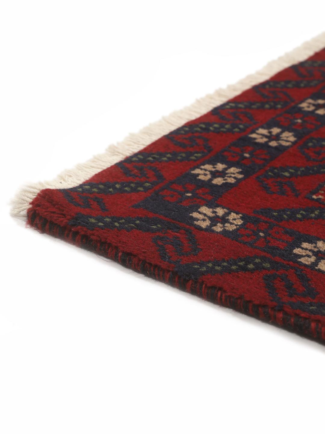 Handgeknoopt Beluch-tapijt in donkerrood met geometrische patronen