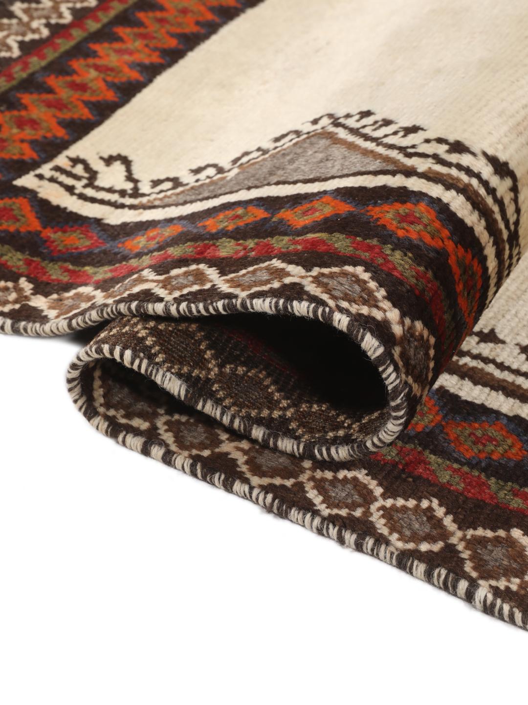 Hand-knotted beige Shiraz rug with geometric medallions from the Middle East