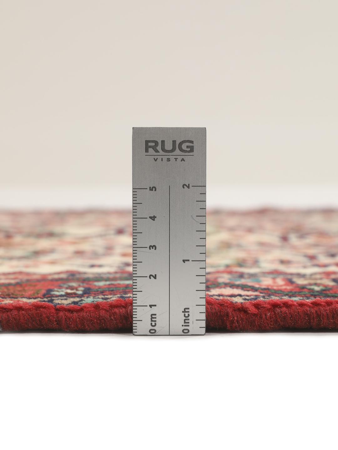 Handgeknoopte Asadabad loper met een traditioneel rood en crèmekleurig geometrisch ontwerp