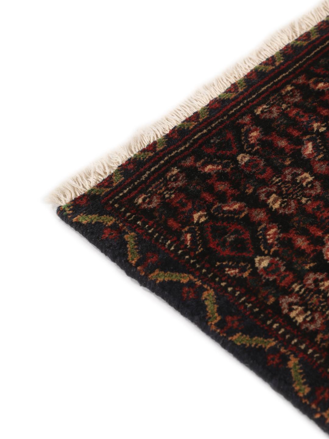 Handgeknüpfter dunkelroter und blauer Teppich aus dem Mittleren Osten