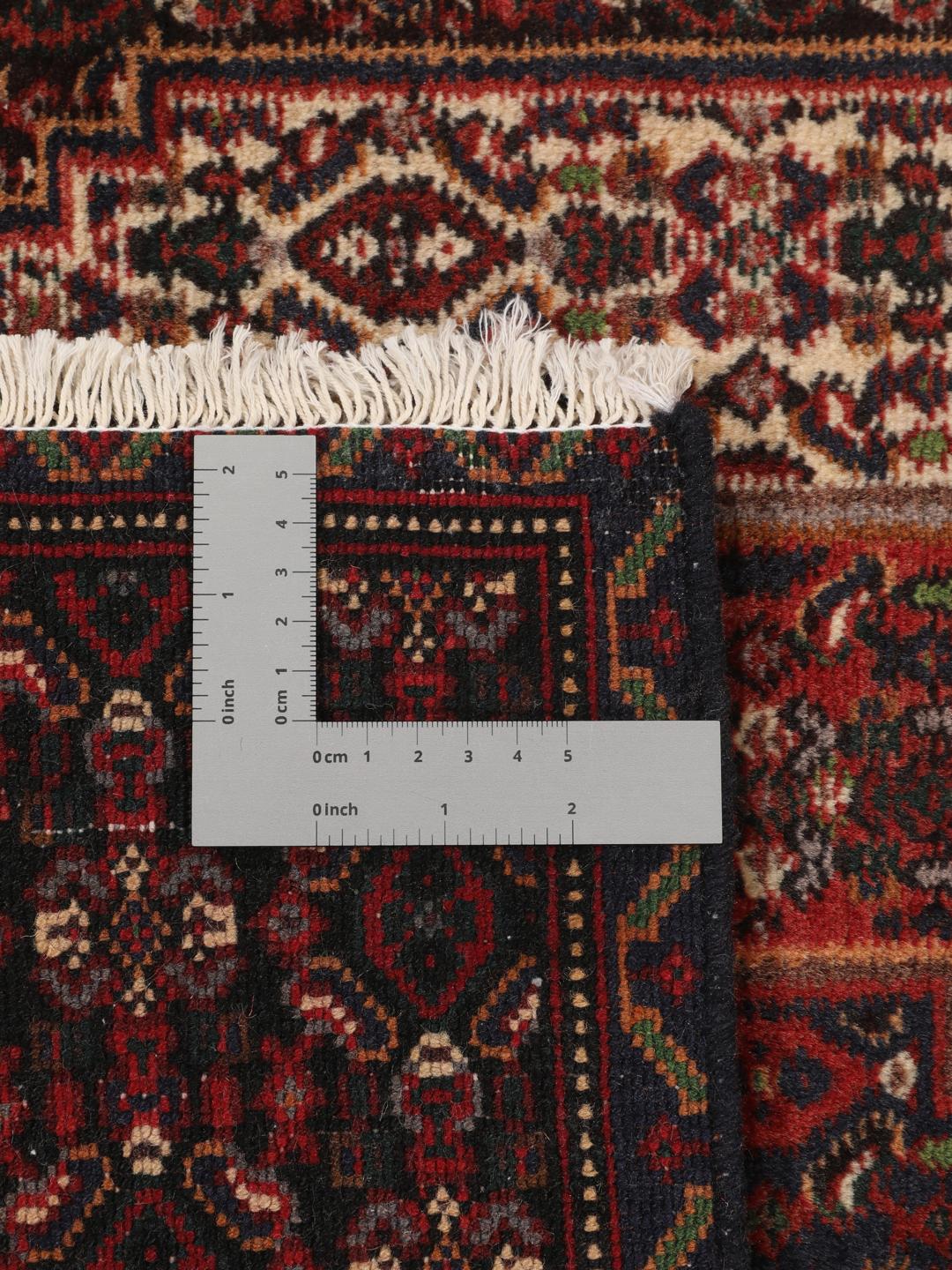 Handgeknüpfter dunkelroter und blauer Teppich aus dem Mittleren Osten