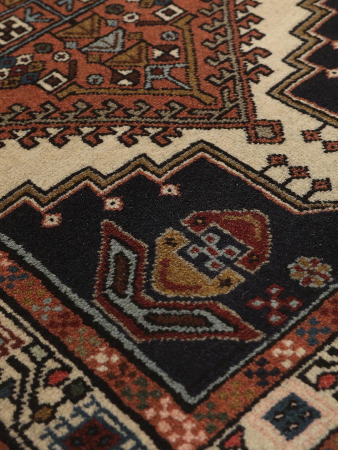 Handgeknoopte Ardebil loper uit het Midden-Oosten met een veelkleurig geometrisch medaillonontwerp