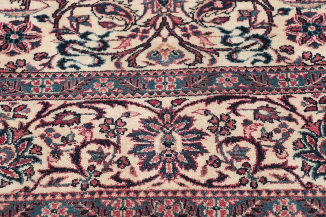 Handgemaakt rechthoekig Keshan tapijt uit Persia in beige