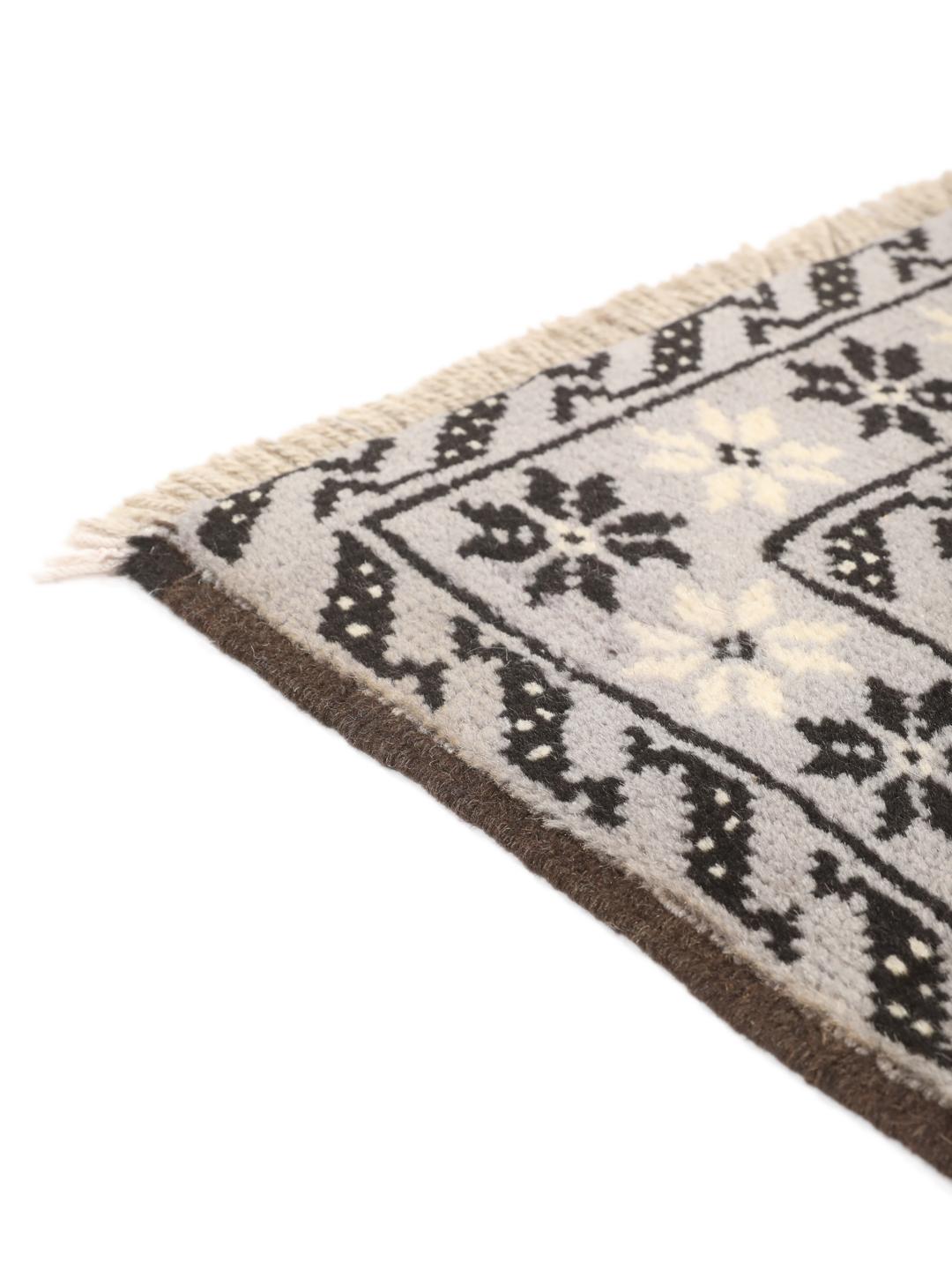 Hand-knotted Middle Eastern Baluch rug in grey and black with geometric patterns
